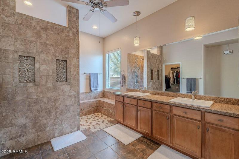 5f62f954-fcf4-433e-aff8-3011b30f3a9b_-_C