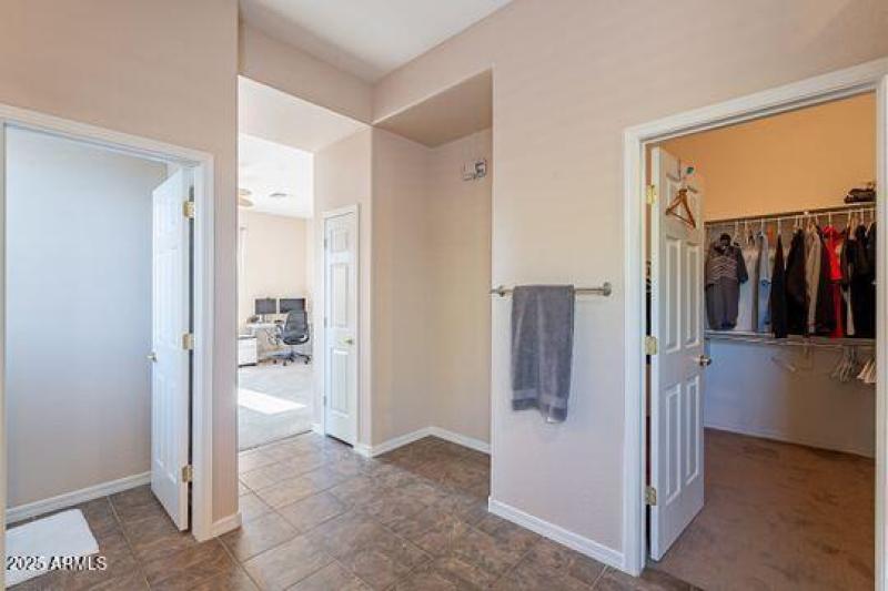 9125b2f4-ec3b-43bf-a5d1-5ef6d140a4a2_-_C