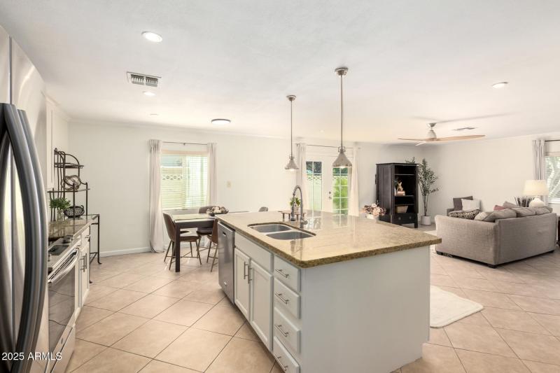 10 - 2613 N 70th Place, Scottsdale