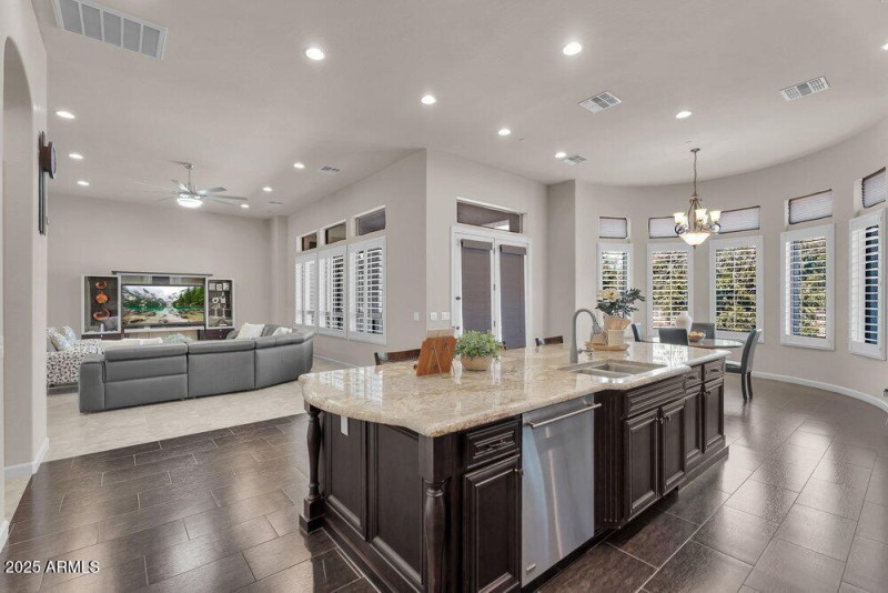 014_11-web-or-mls-11-web-or-mls-201st-16