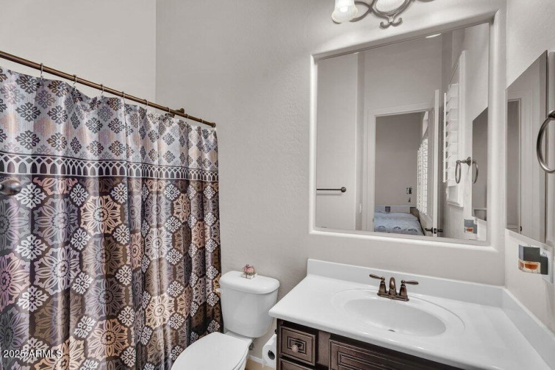 044_47-web-or-mls-47-web-or-mls-201st-25