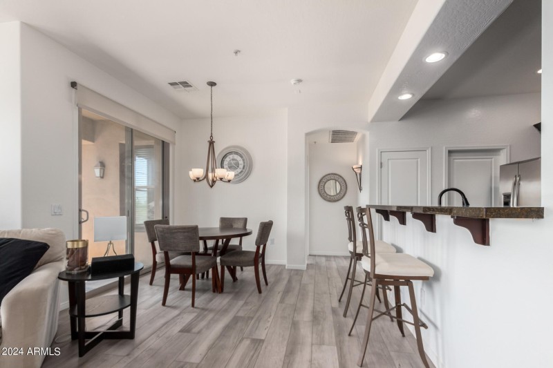 0019-19 - Grayhawk #2000