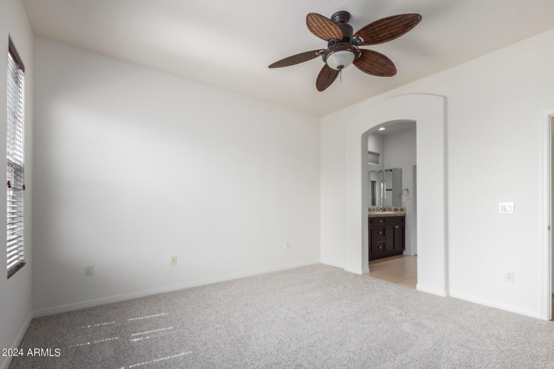 0026-26 - Grayhawk #2000