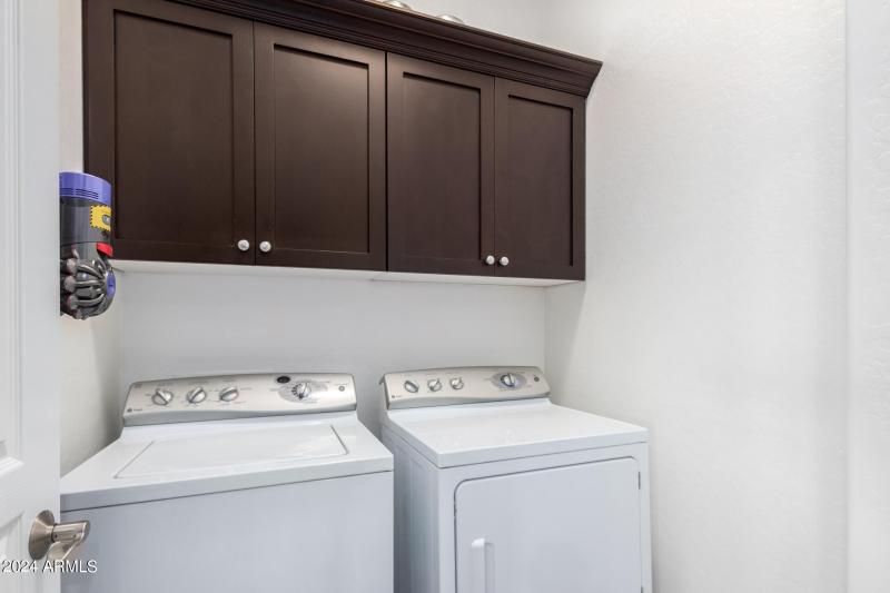 0037-37 - Grayhawk #2000