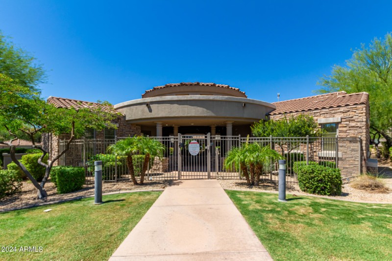 0041-41 - Grayhawk #2000