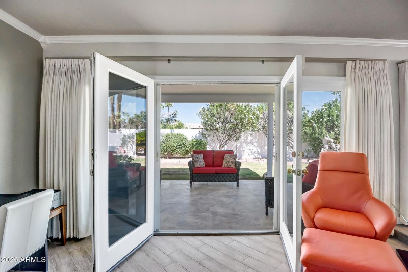 Indoor outdoor living