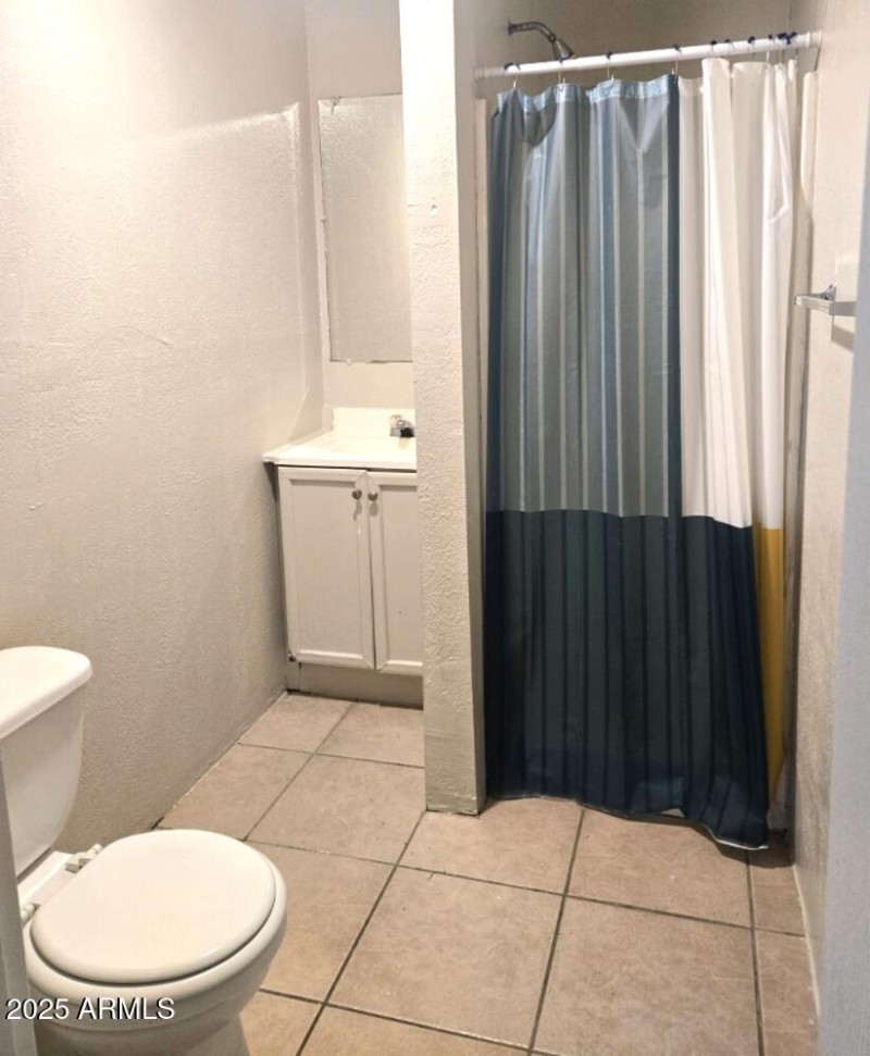 Guest Quarters Bathroom (2)