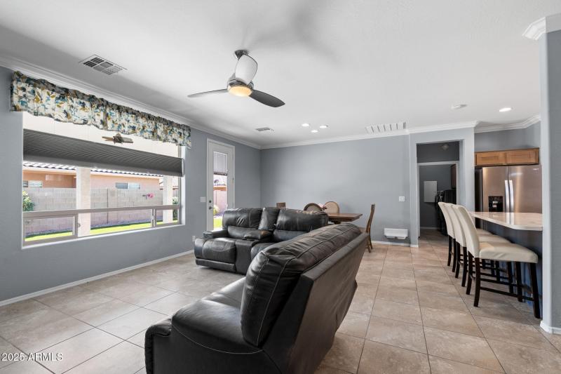 006__11209 E Ocaso Ave