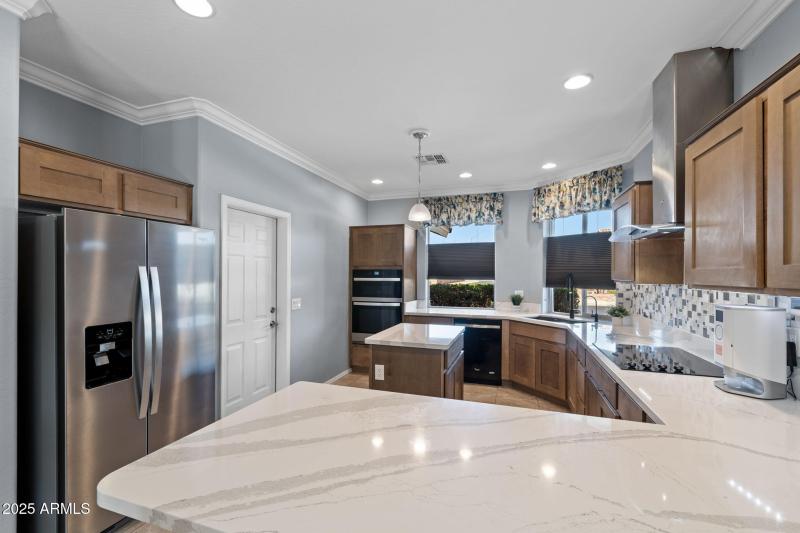 007__11209 E Ocaso Ave