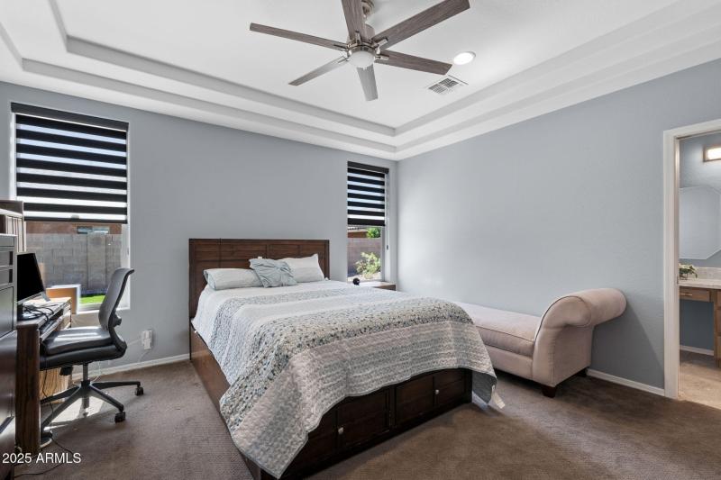 011__11209 E Ocaso Ave