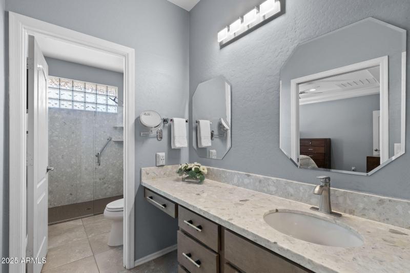 012__11209 E Ocaso Ave