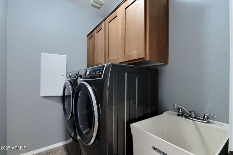 015__11209 E Ocaso Ave