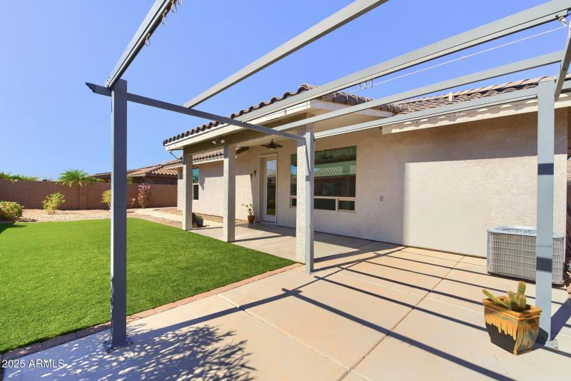 018__11209 E Ocaso Ave