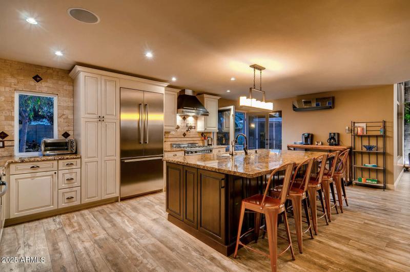 6521 E Beverly Ln Scottsdale-large-008-6