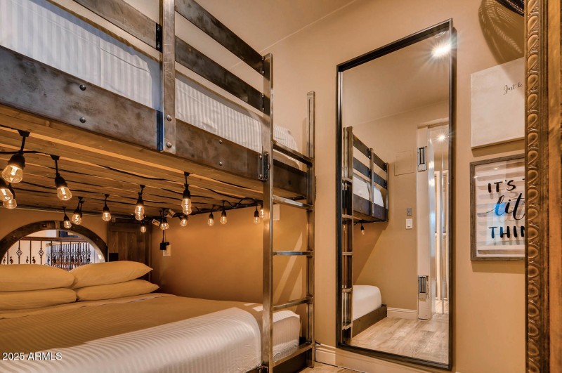 6521 E Beverly Ln Scottsdale-large-020-6