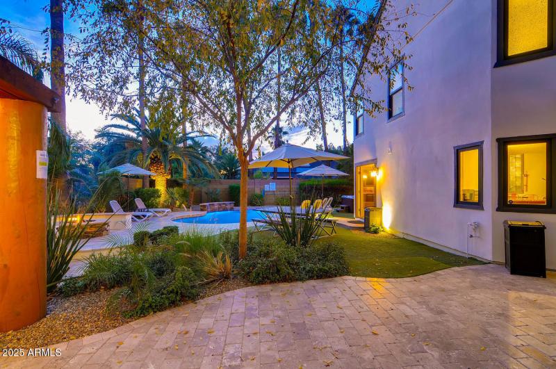 6521 E Beverly Ln Scottsdale-large-031-4