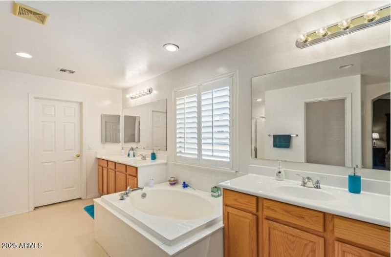 Screenshot 2025-10-08 at 11.37.05AM