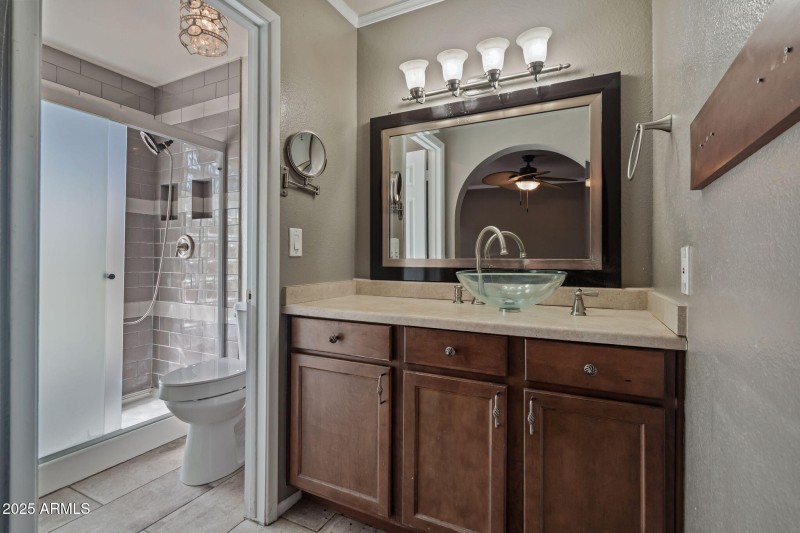 11-web-or-mls-6131 W Desert Hills Dr--26