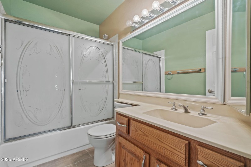 17-web-or-mls-6131 W Desert Hills Dr--32