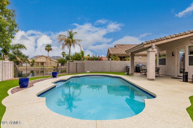 20210624232338005740000000-o