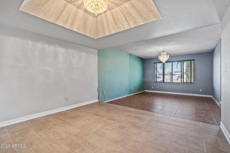 22-web-or-mls-6131 W Desert Hills Dr--41