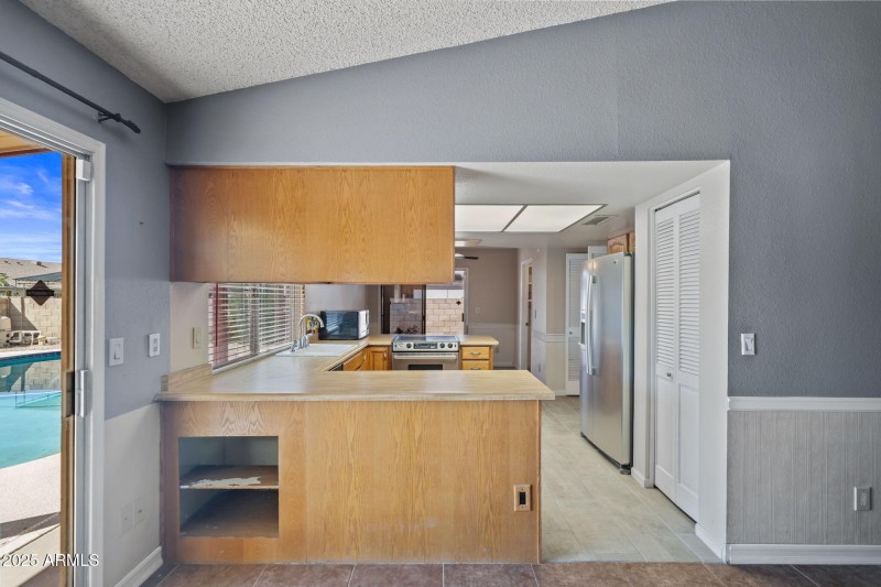 31-web-or-mls-6131 W Desert Hills Dr--46