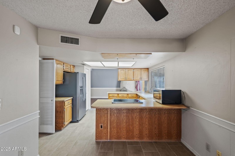 35-web-or-mls-6131 W Desert Hills Dr--50