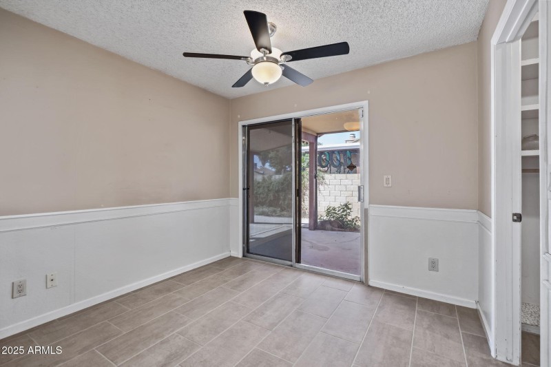 36-web-or-mls-6131 W Desert Hills Dr--51