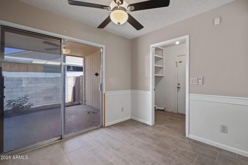 37-web-or-mls-6131 W Desert Hills Dr--52