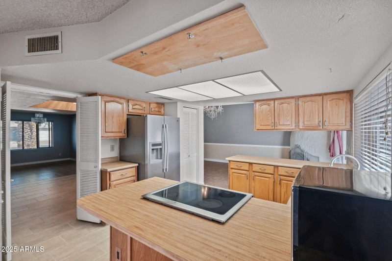 39-web-or-mls-6131 W Desert Hills Dr--54