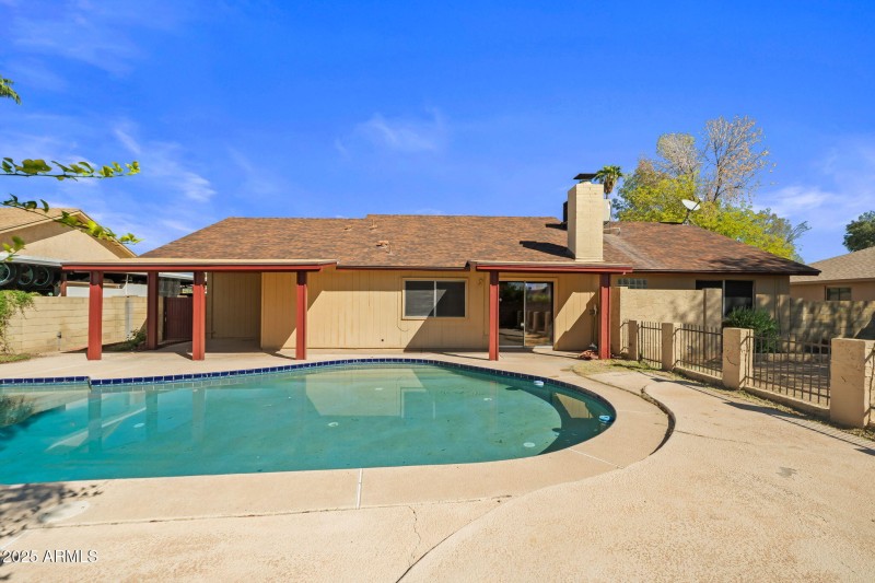 50-web-or-mls-6131 W Desert Hills Dr--14