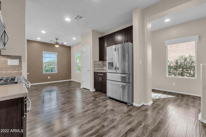 11-web-or-mls-10807-w-el-cortez-pl