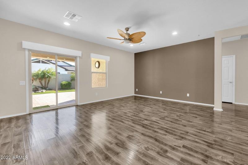 20-web-or-mls-10807-w-el-cortez-pl