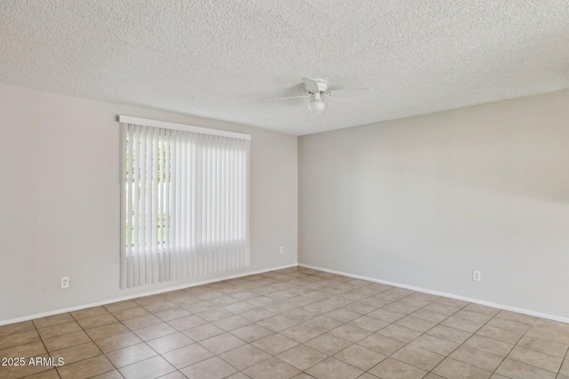 6-web-or-mls-5742-n-43rd-dr