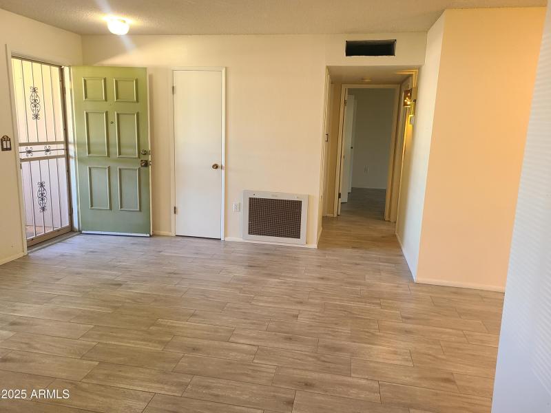 Deanne Livingroom pic