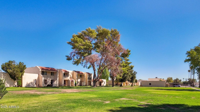 32-web-or-mls-5742-n-43rd-dr