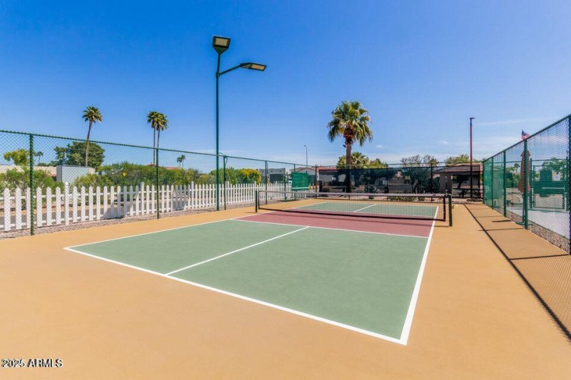 pickleball courts