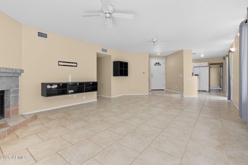 3-web-or-mls-7039 S 41st Pl-3