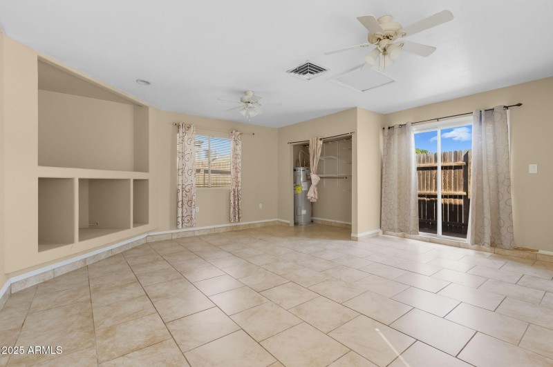 10-web-or-mls-7039 S 41st Pl-10