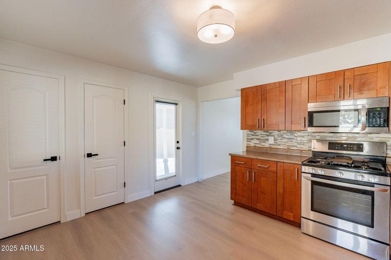 10-web-or-mls-Del Rio-10