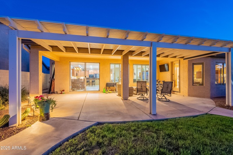 Plenty of room to entertain