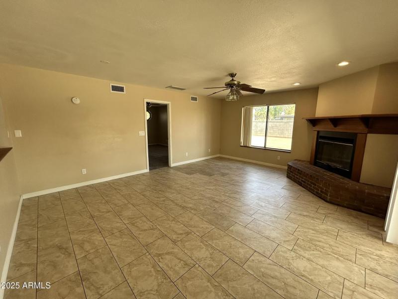 e family room1