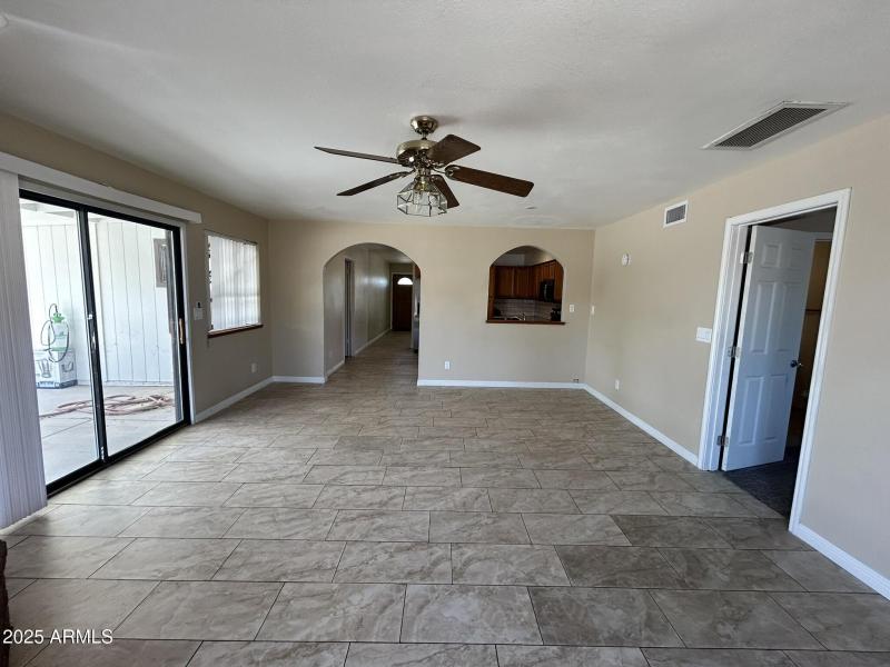 e family room5