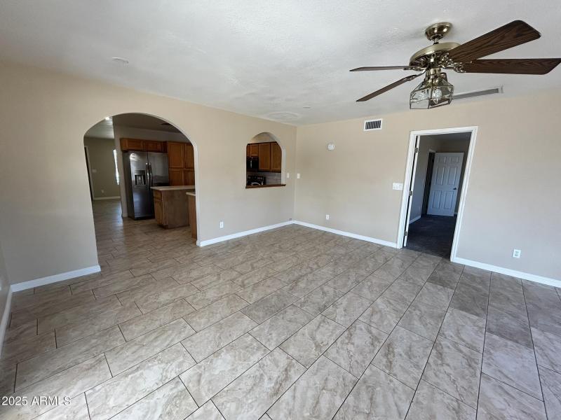 e family room6