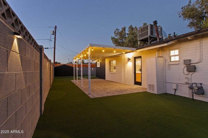 Desert-friendly landscape design