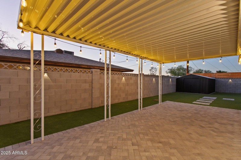 Spacious covered patio
