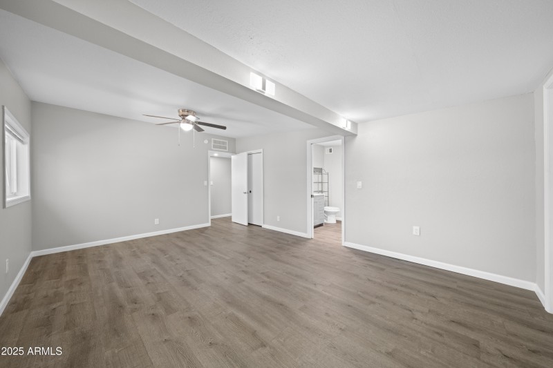 Interior - 4665 Cedar Dr-11