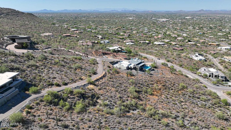 LOT 1 - UPPER NEIGHBORHOOD (9)