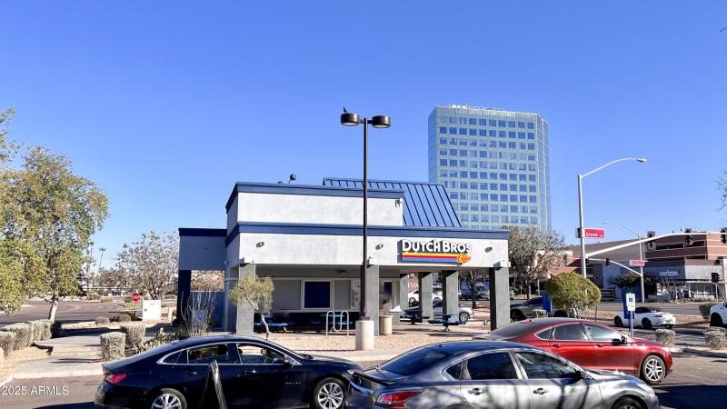 15-Mesa_1326 S Alma School Rd_Dutch Bros