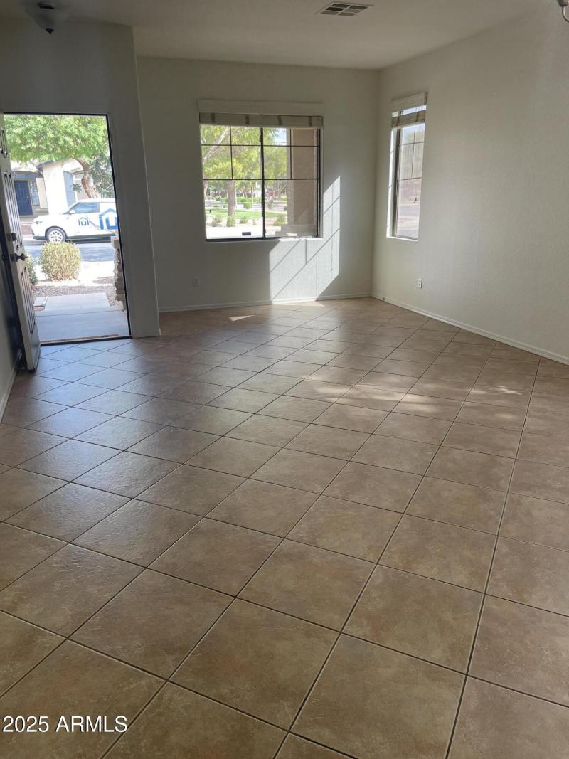 20250927_163633566_iOS